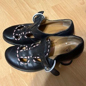 John Fluevog Enthusiast Enneagram Vintage Style T-Strap Heels Women's Size 6.5
